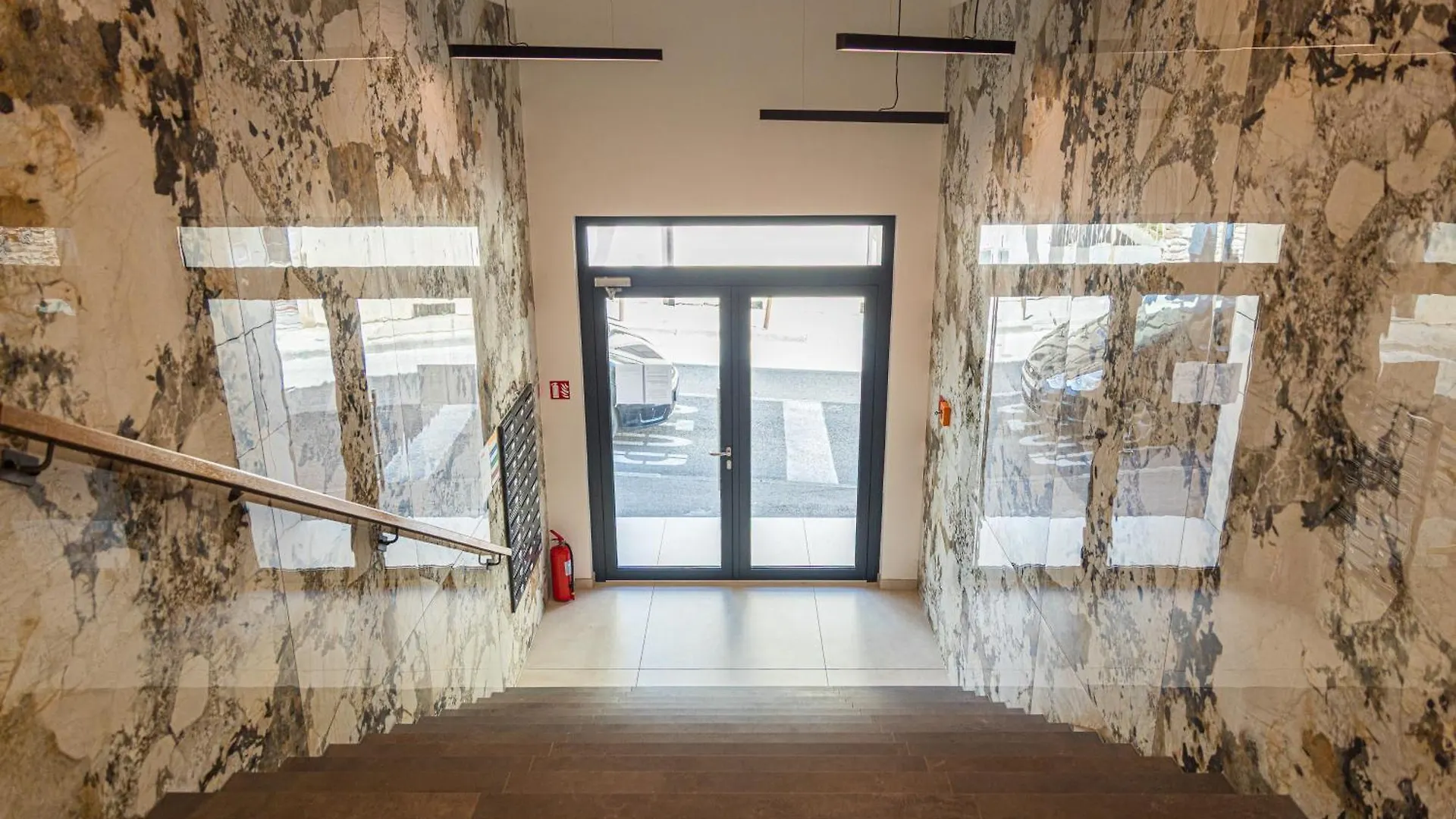 Caesars Palace - New Modern Apartment With Free Private Parking Pula